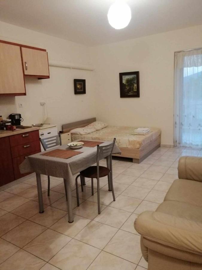 Gallery Suites "Athina" Missolonghi Ngoại thất bức ảnh